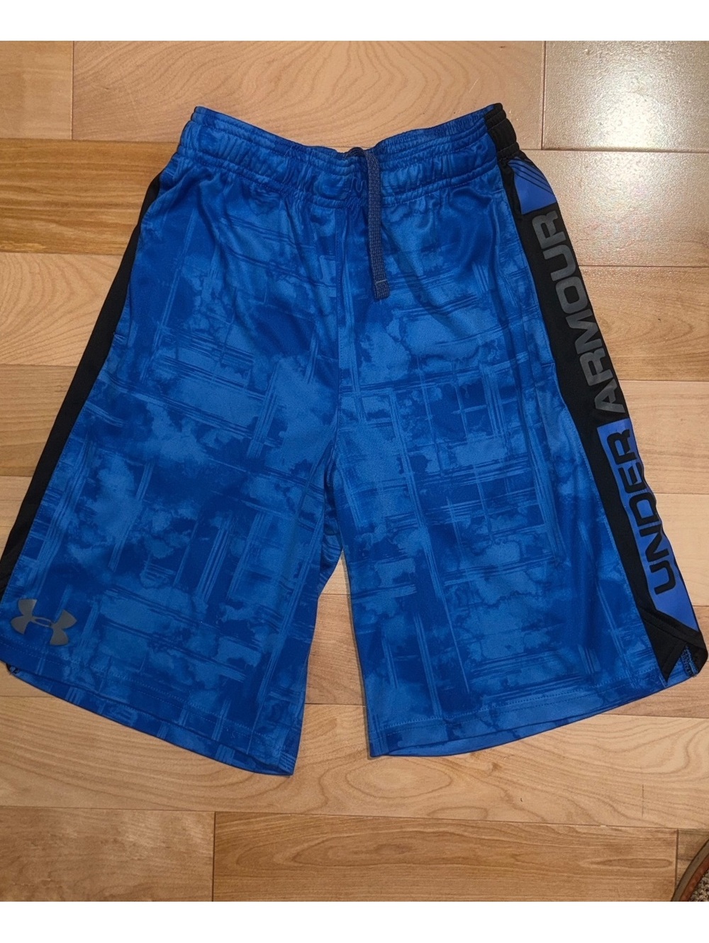 Under Armour Boys Blue Athletic Shorts with Elastic Waistband and Drawstring, M